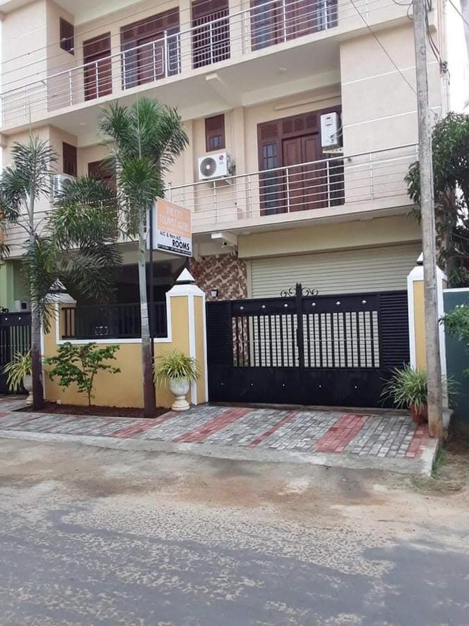 The City Tourist Hotel Anuradhapura Exterior photo