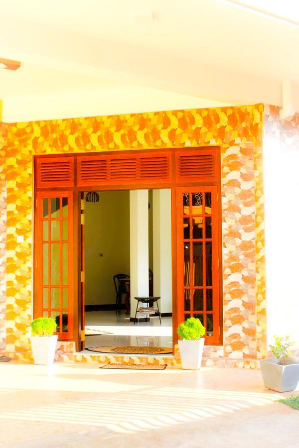 The City Tourist Hotel Anuradhapura Exterior photo